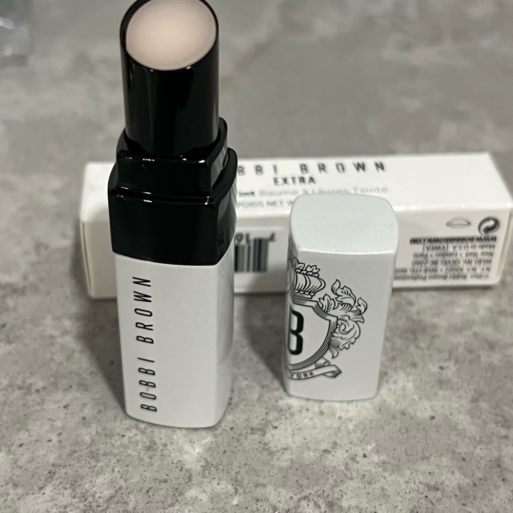 Bobbi Brown Lip Balm and Gloss Set - Soft Pink and Cream (New w/Free Purse!) - Picture 4 of 4